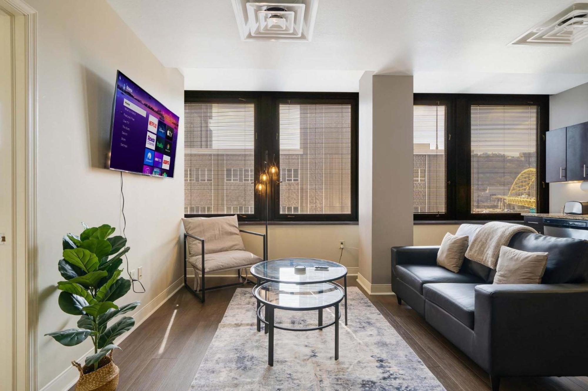 Appartamento Modern Chic Heart Of Pittsburgh 24-7 Parking Gym Lounge Esterno foto