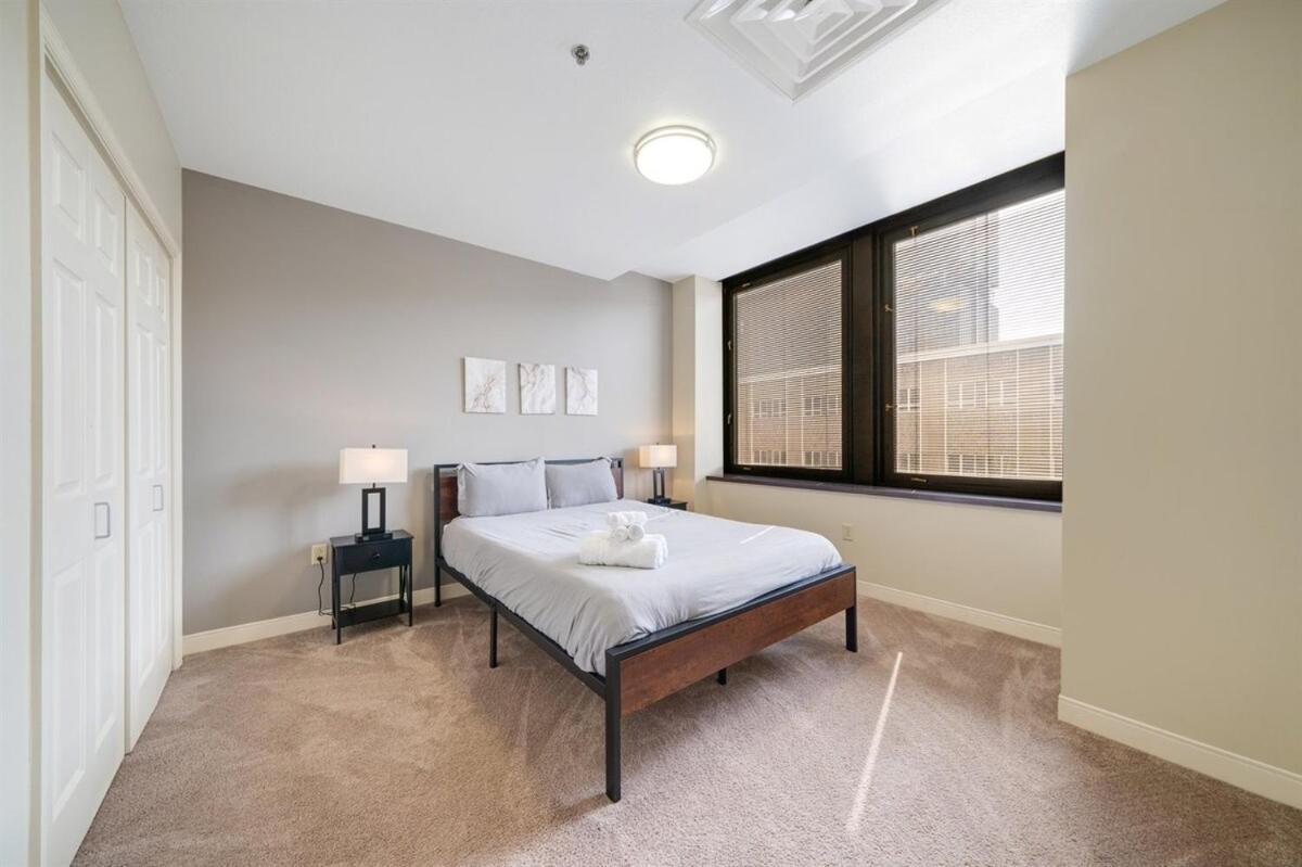 Appartamento Modern Chic Heart Of Pittsburgh 24-7 Parking Gym Lounge Esterno foto